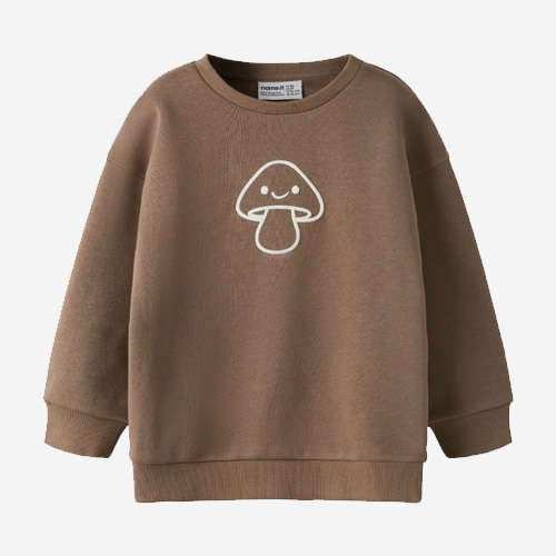 HOODIES & SWEATSHIRTS