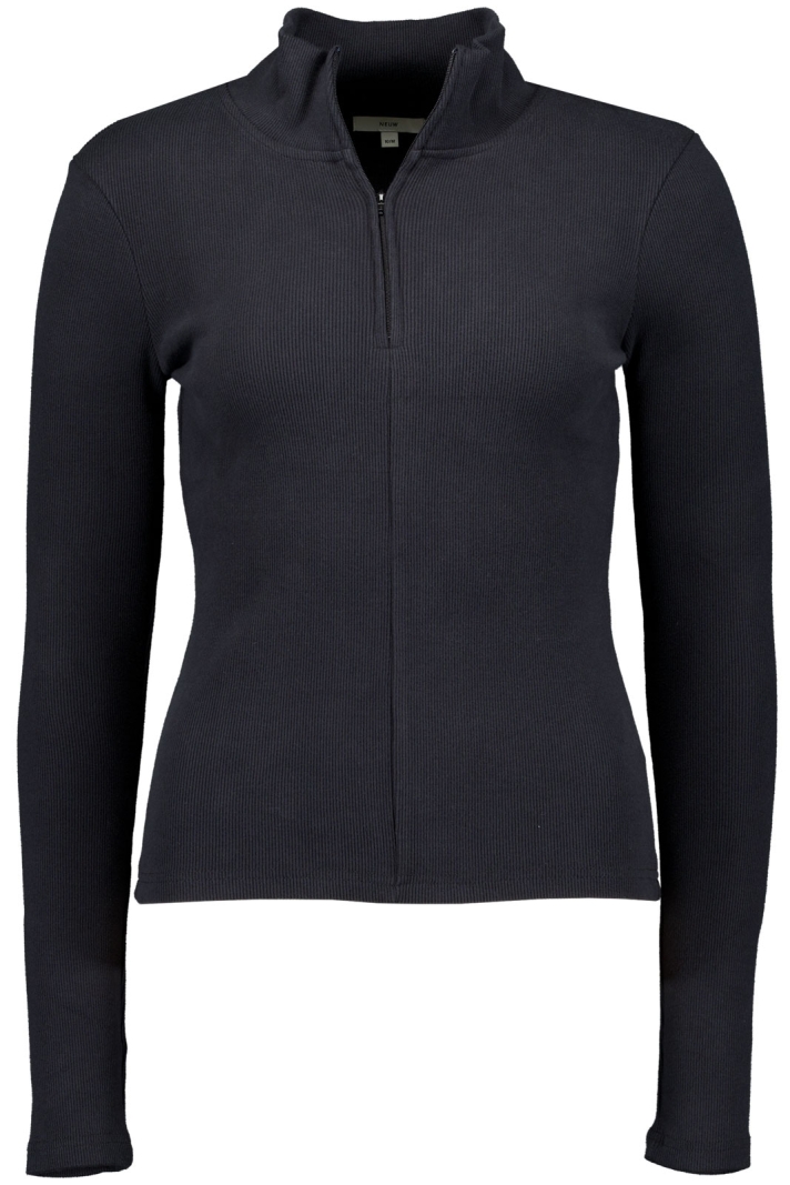 Jonesy Zip Top