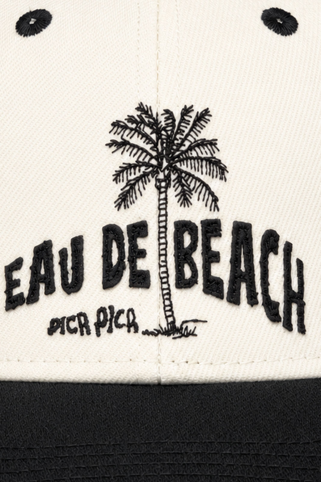 Eau De Beach