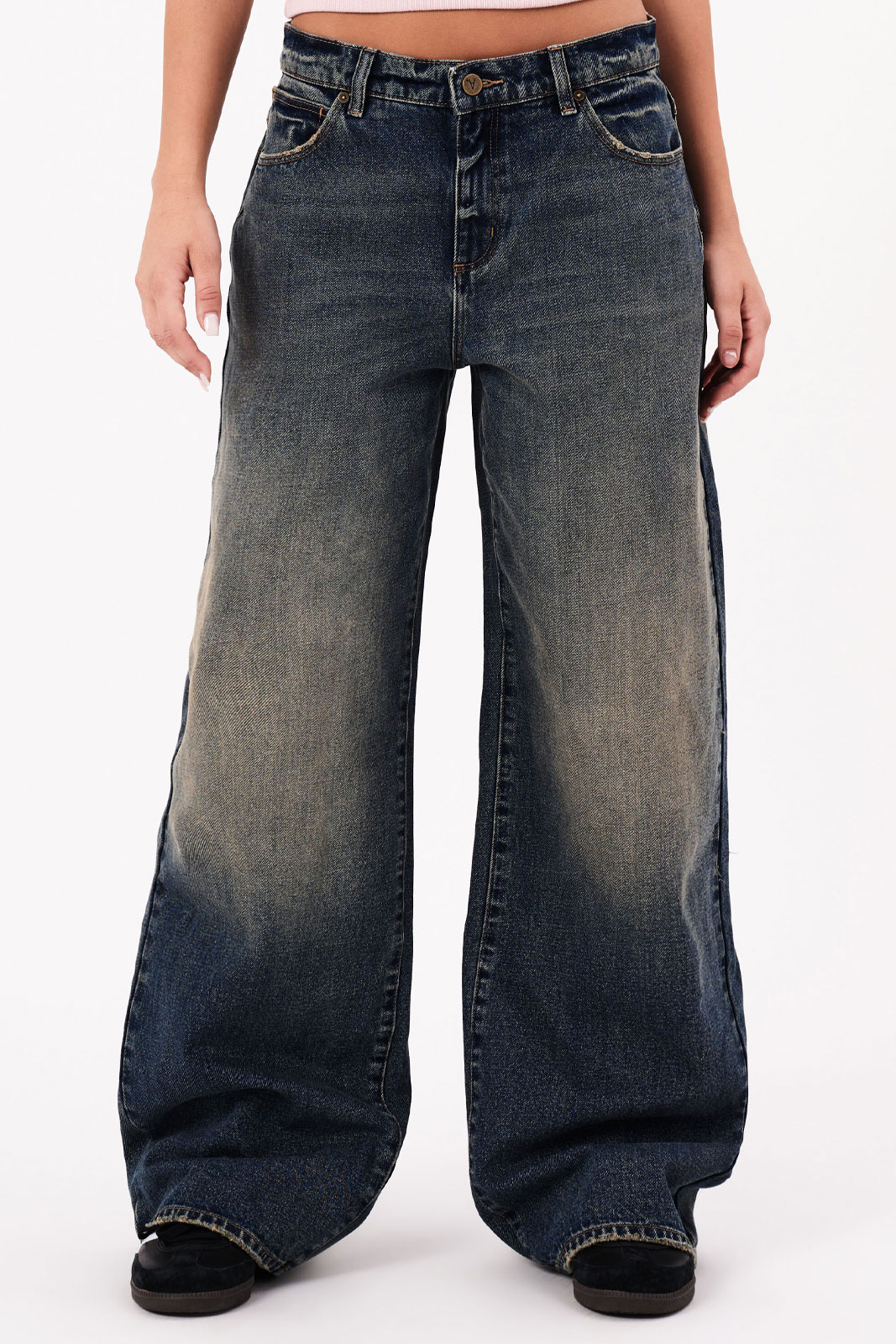 95 Super Baggy Zendaya