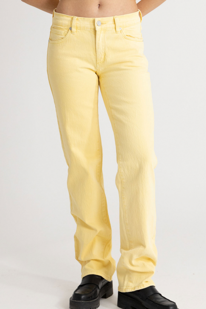 A 99 Low Straight Banana