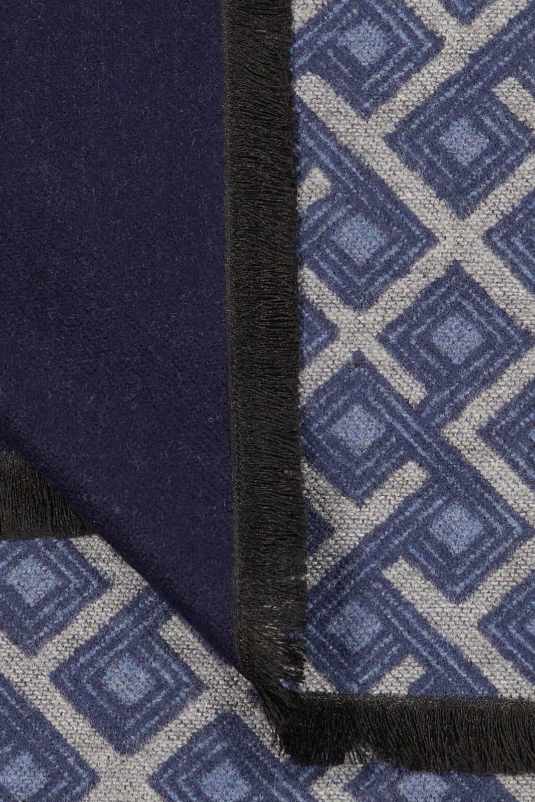 Dionisio | Viscose Scarf With Geometric Pattern