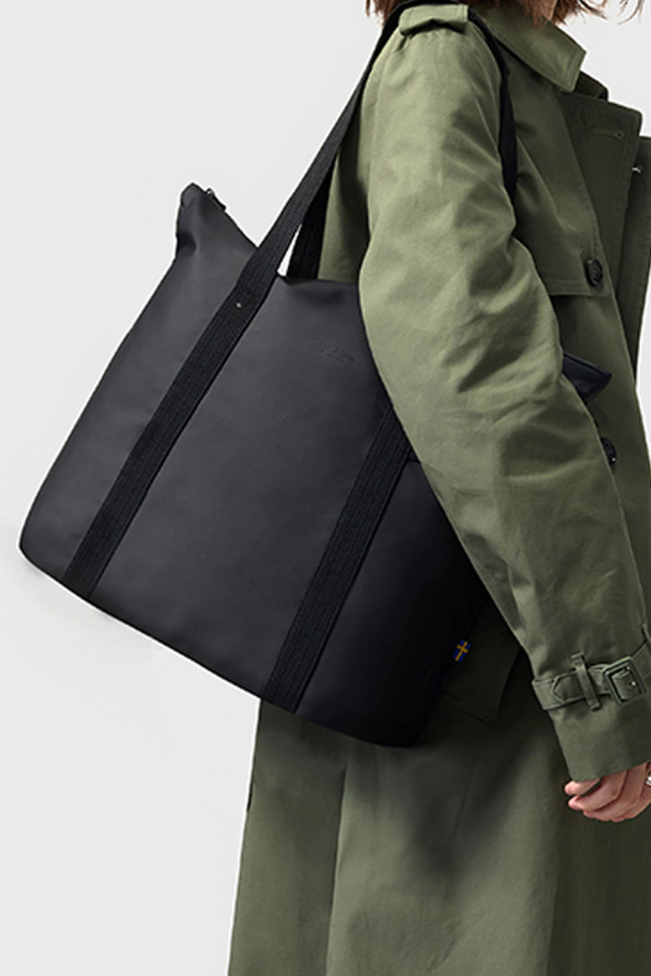 Däsh Tote Black